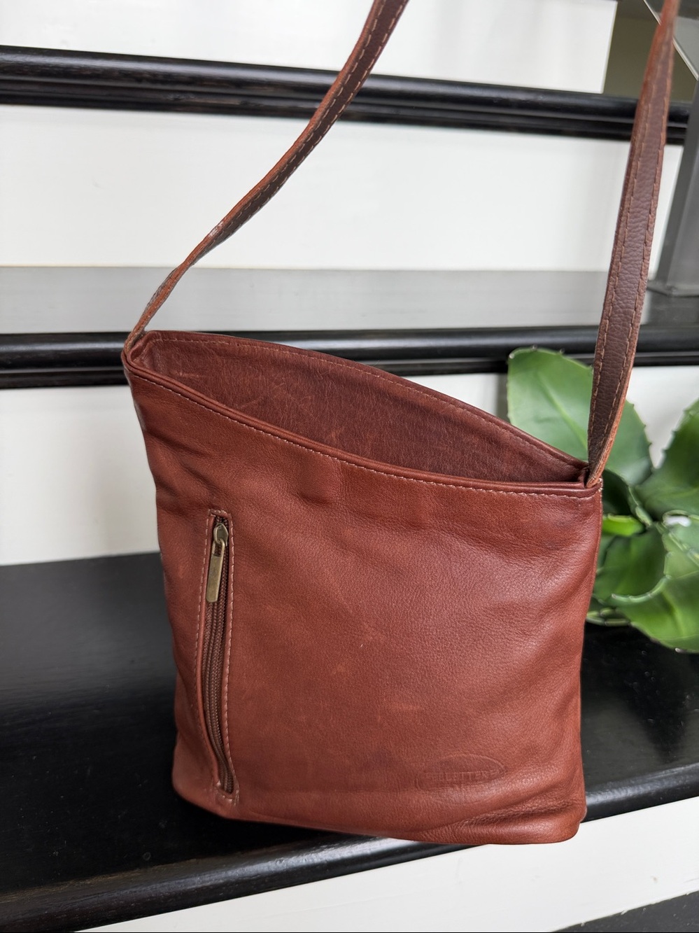 Vintage Italian genuine leather crossbody purse brown minimalist shoulder bag - Picture 1 of 9